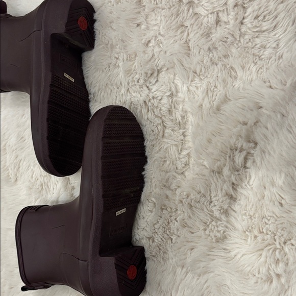 Plum Hunter Rain Boots - Picture 5 of 8